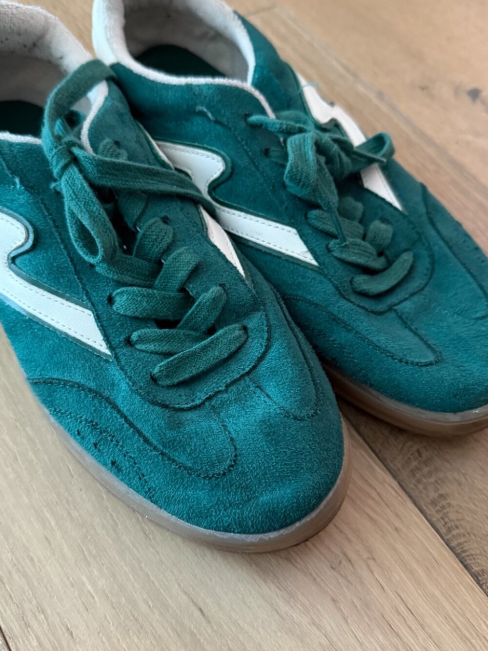madden girl | emerald green giia retro suede sneaker 8 - Picture 3 of 7